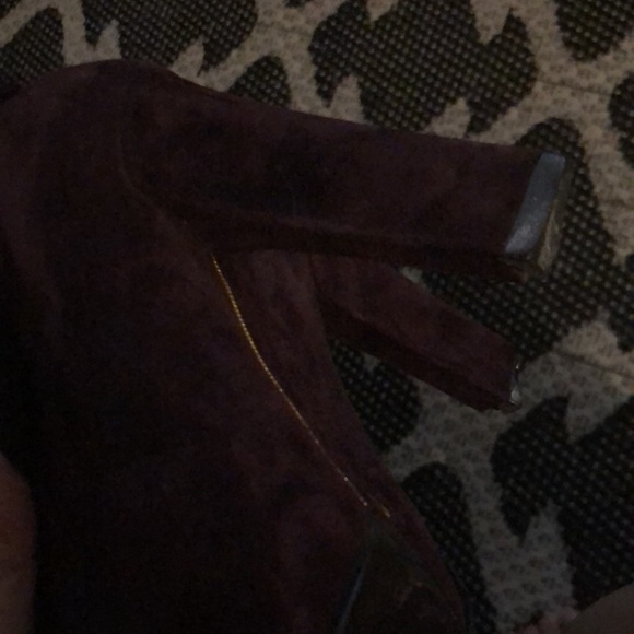 Salvatore Ferragamo suede size 6 1/2 - Picture 11 of 15